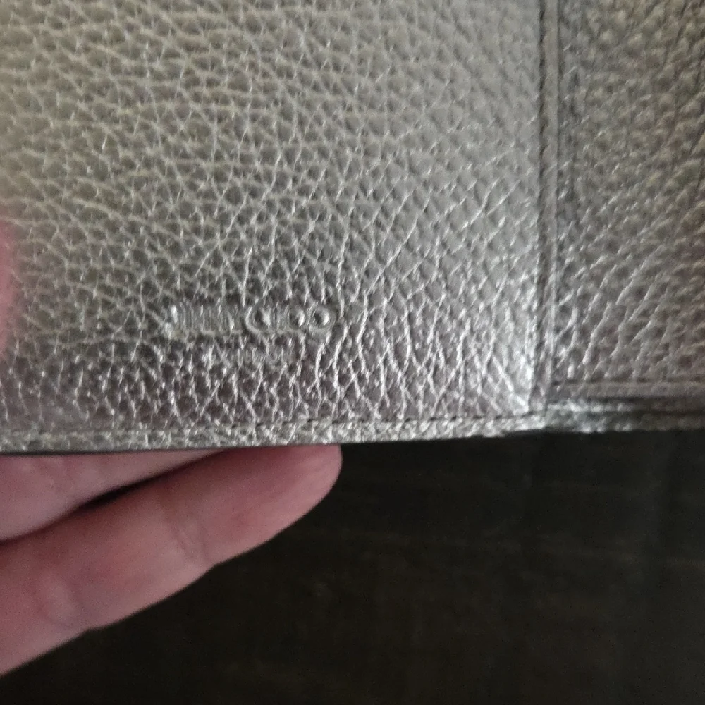 Jimmy Choo Silver Embossed Trifold Wallet Silver All Inclusive - Picture 4 of 6